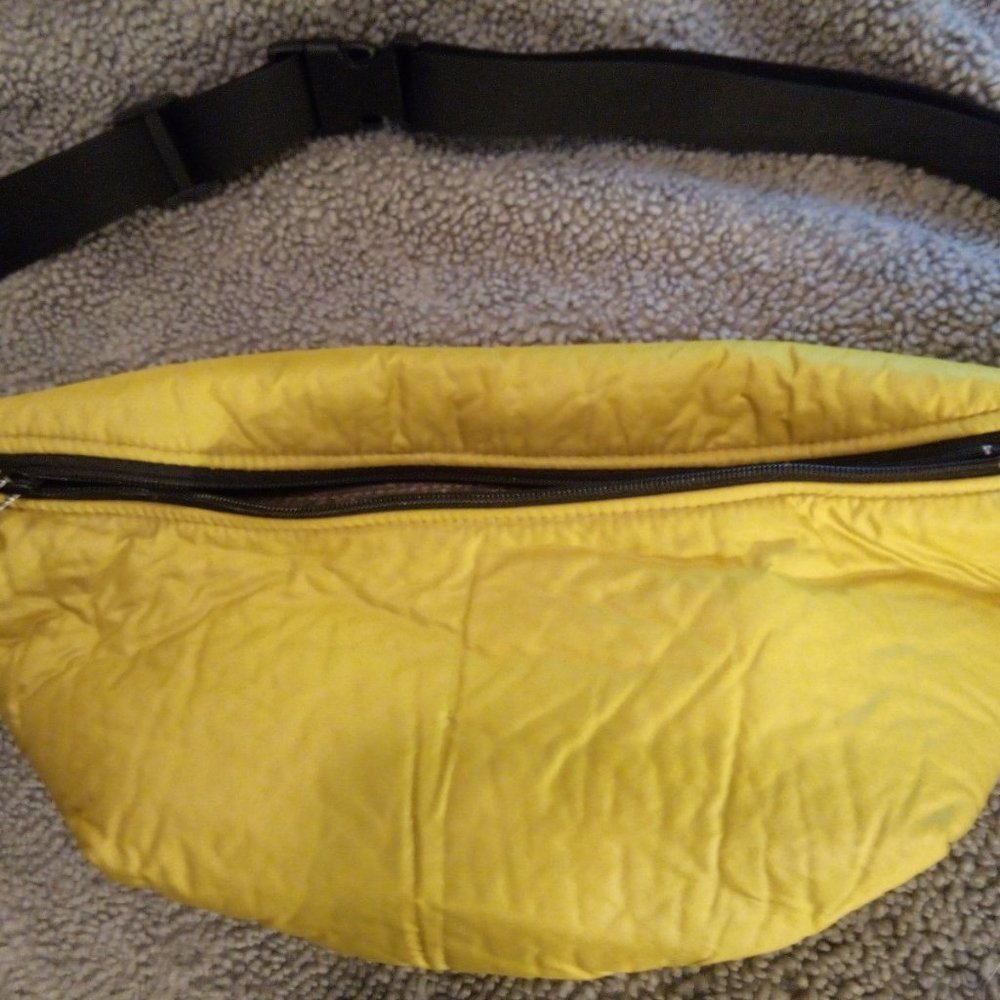Lightweight bum bag